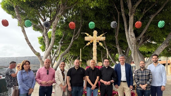 Adra se rinde al encanto de sus Cruces de Mayo en un fin de semana de tradición y participación ciudadana