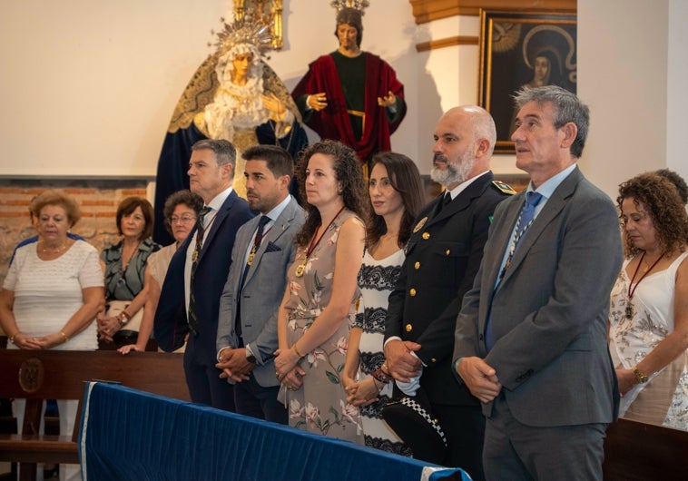 Imagen principal - Adra pone el broche a sus fiestas de San Nicolás