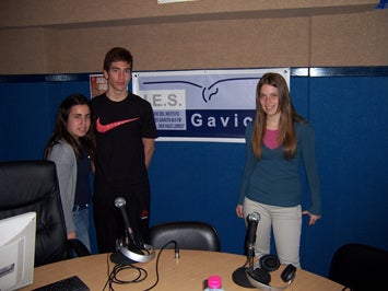 Alumnos del IES Gaviota de Adra continúan con sus programas radiofónicos