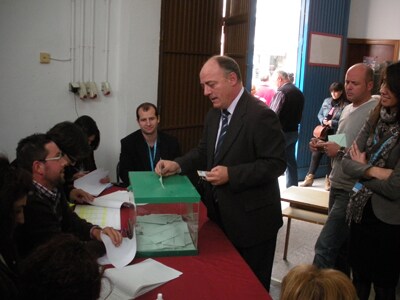 Adra llega al 36,3% de participación en las elecciones andaluzas a las dos de la tarde