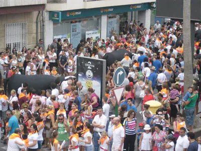 Multitudinario encierro de San Nicolás en la feria de Adra