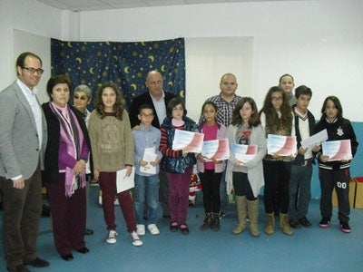 Los escolares de Adra reciben sus diplomas por lso cuentos ganadores del centenario