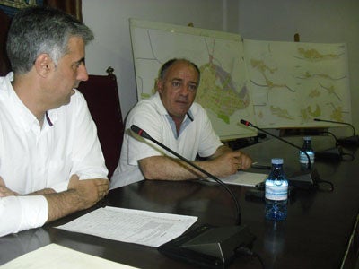 La Ronda Norte, la Ciudad Deportiva, el recinto ferial o el corredor verde, proyectos del PGOU de Adra