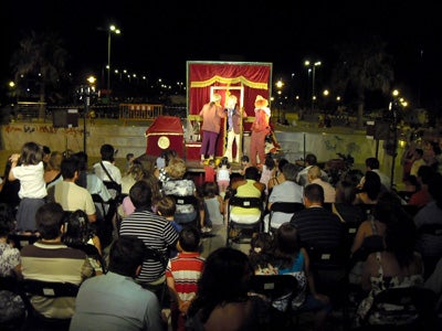 Adra acoge este domingo el VIII Festival Internacional de Títeres Dehilos