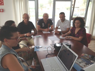 ‘Deponiente’ presenta en Adra su web para poner en valor el turismo marinero