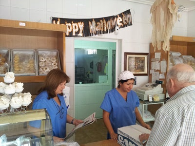 Ritmo frenético en Fondón con la época de mantecados