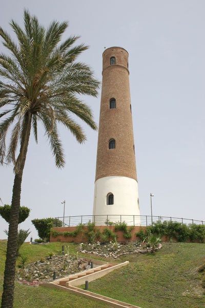 Un problema en la estructura podría obligar al Ayuntamiento de Adra a demoler la Torre de los perdigones