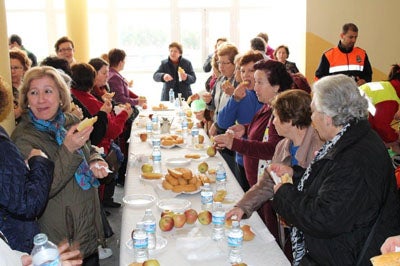 Un centenar de abderitanas participa en la ruta y desayuno de la ‘Semana de la salud’