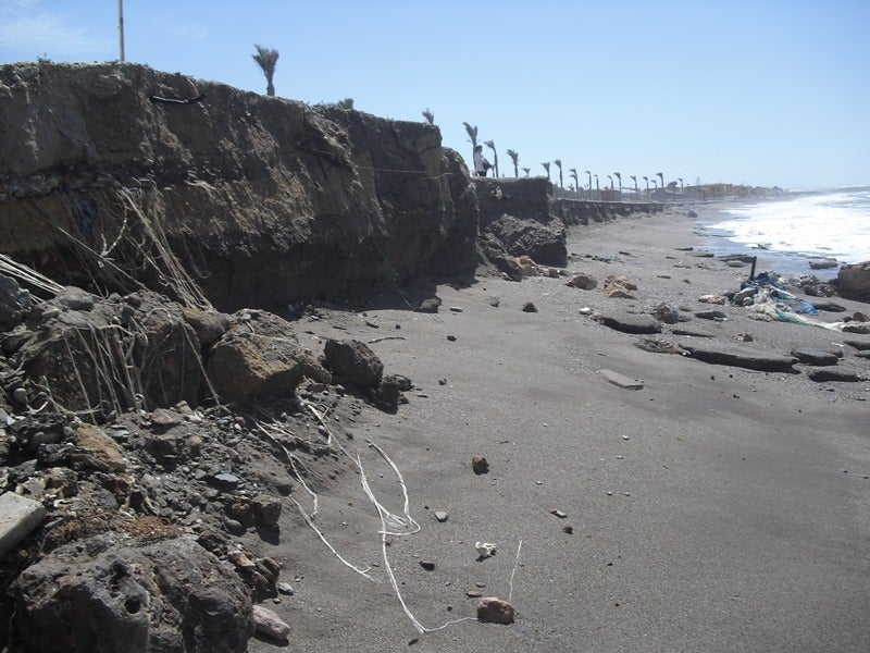 Balanegra no consigue acortar los plazos para frenar el avance del mar