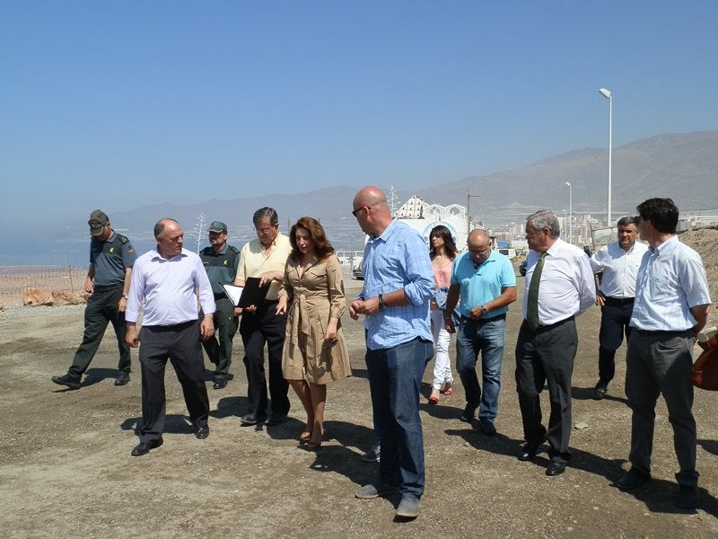 Costas destina a Adra la mayor parte de la arena que repartirá en Almería
