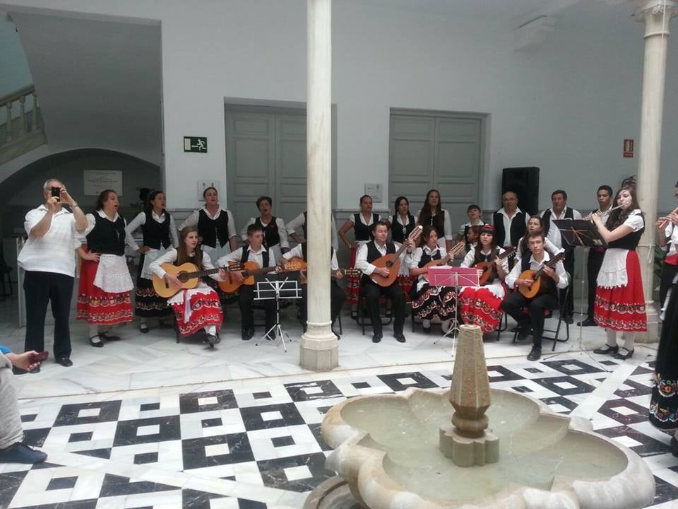 La Alpujarra suma a su candidatura a la Unesco el folclore del 33 Festival de música