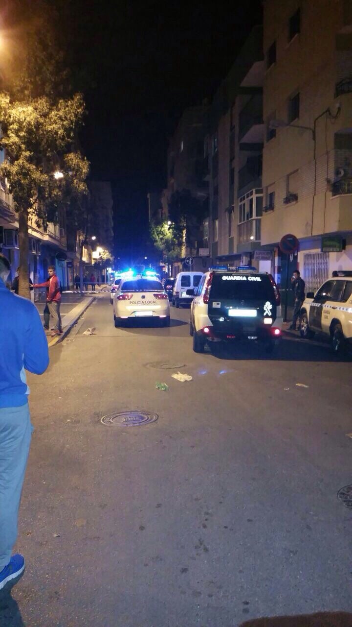 Detienen en Adra a un hombre por agredir a su padre con un cuchillo