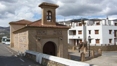 Fondón remodela uno de sus principales accesos por carretera como ‘carta de presentación’