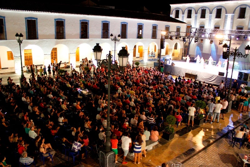 Berja oferta un ‘aperitivo’ para unas fiestas  «de primer nivel»
