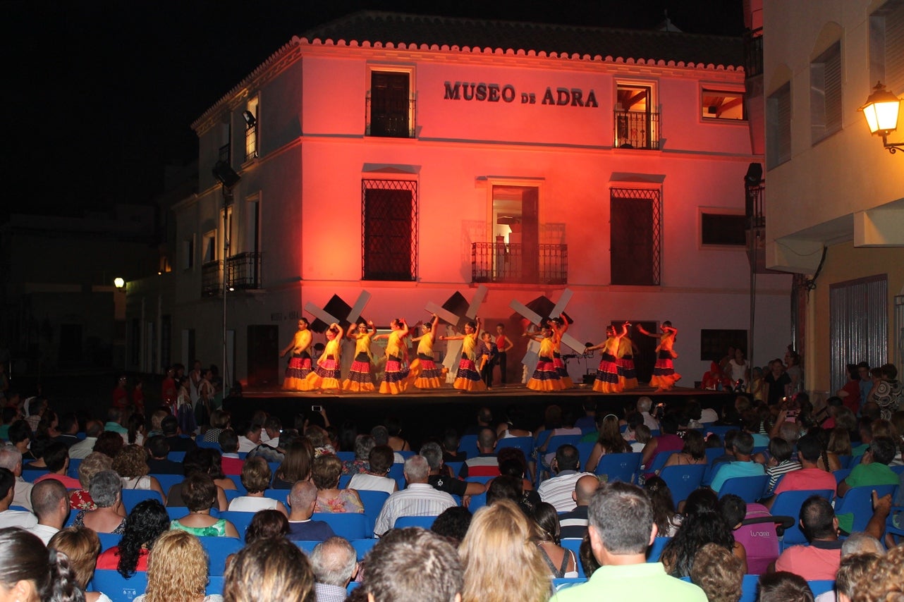 La cultura sale a la calle con La Noche en Vela