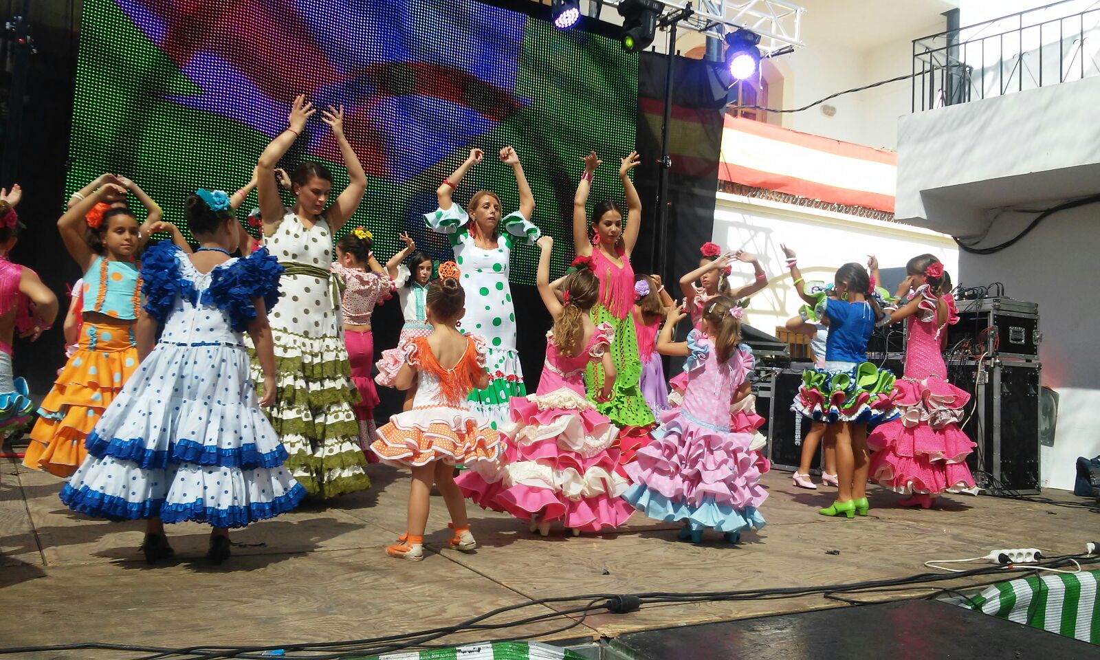 Los alcoleanos se vuelcan en sus fiestas patronales