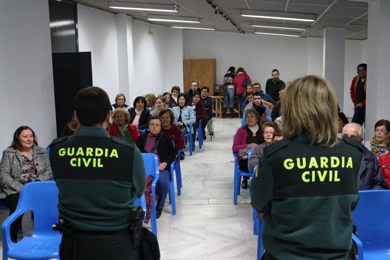 Adra rinde homenaje a sus mayores con una semana de actividad constante