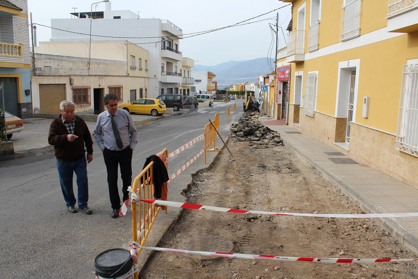 Reparan el firme de la calle Velázquez