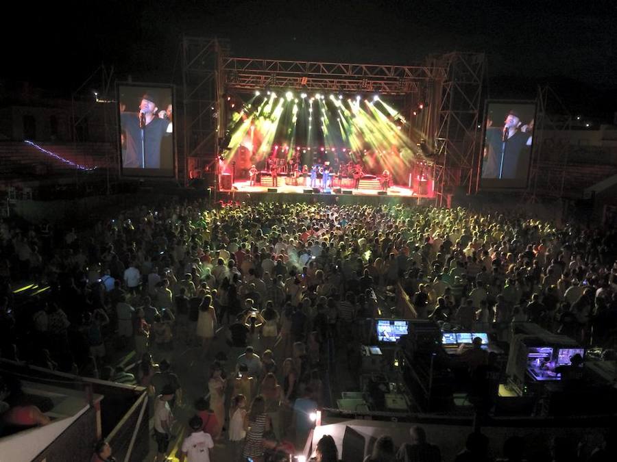 Berja disfruta de la antesala de su feria con festivales de música y teatro