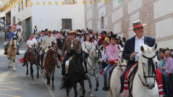 San Marcos desfila hoy por las calles de Adra en su tradicional romería