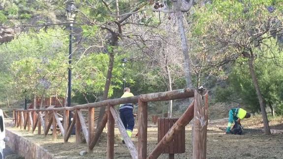 Adecentan el parque de la Fuente de la Parrona
