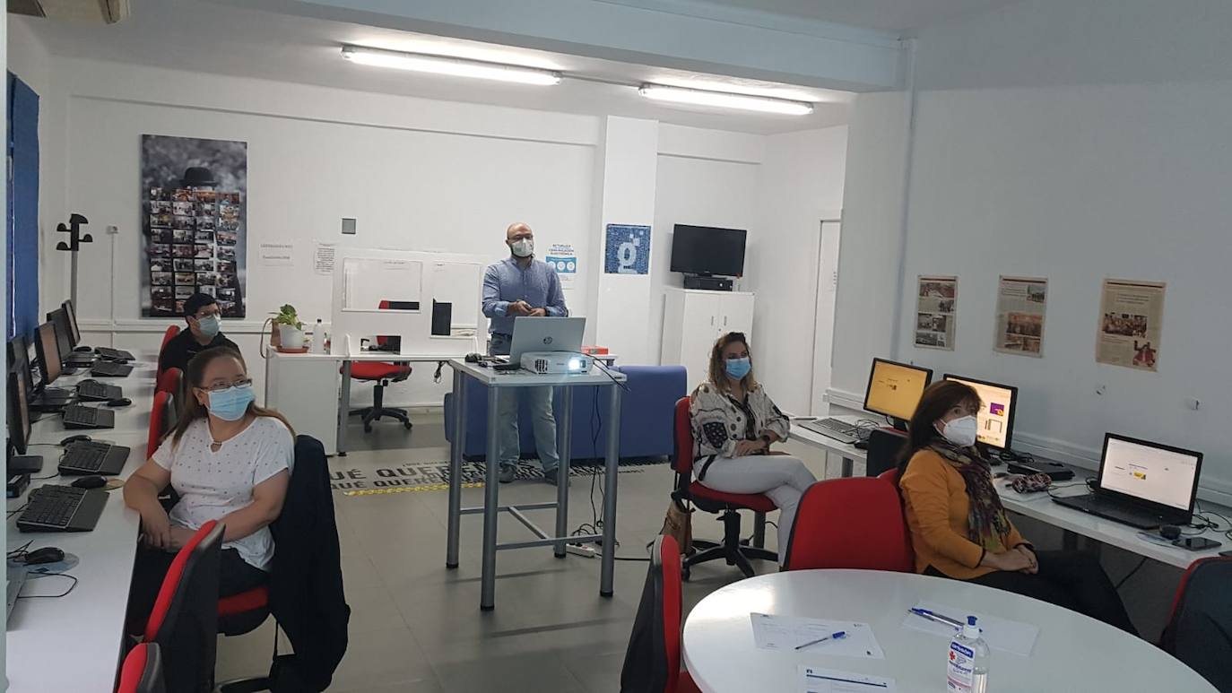 La sesión informativa tuvo lugar en el Centro Guadalinfo de Tíjola. 