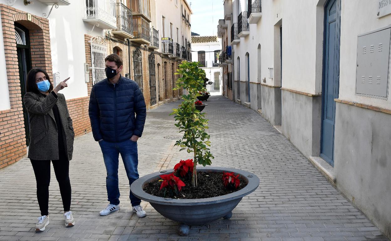 Dos años de batalla para que su hijo en silla de ruedas pueda acceder a casa