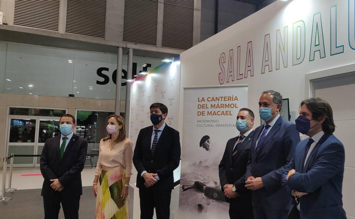 La Junta promociona la iniciativa para declarar la Cantería del Mármol de Macael como Patrimonio Inmaterial de la humanidad