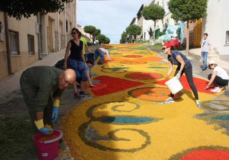 La festividad de la Virgen de Fátima teñirá de color, un año más, al municipio de Tíjola