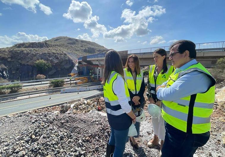 La consejera de Fomento supervisa los trabajos de la Autovía del Almanzora con la A-7