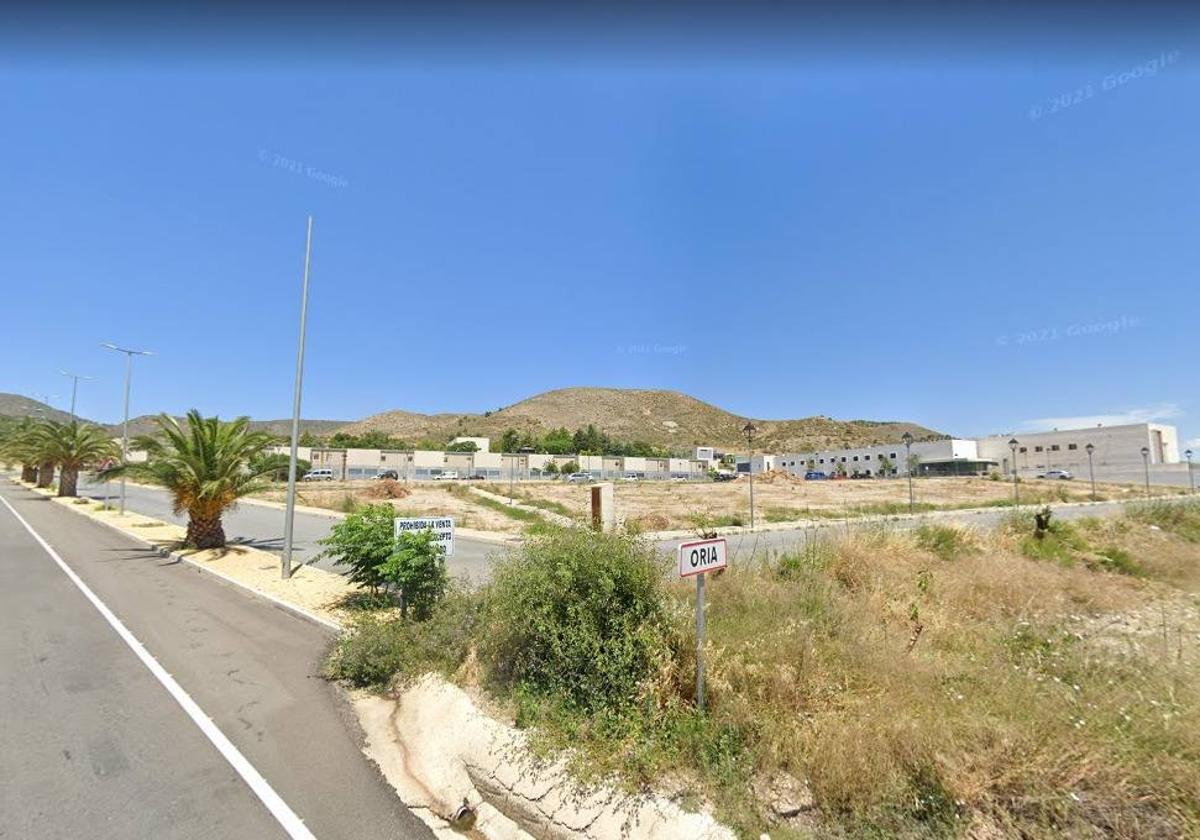 Subasta de 10 parcelas industriales en Serón y un suelo para seis viviendas en Oria