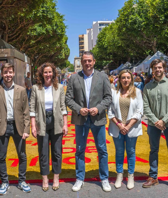 Imagen secundaria 2 - Tíjola pinta el Paseo de Almería con su fiesta a la Virgen de Fátima