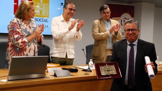 Cosentino recibe el premio al Mecenazgo Empresarial del Consejo Social de la Universidad de Sevilla