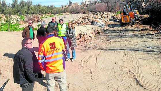 Mena se reúne con regantes en Serón para explicar las próximas ayudas para infraestructuras