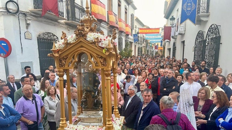 La Virgen del Saliente recibe el calor de los albojenses