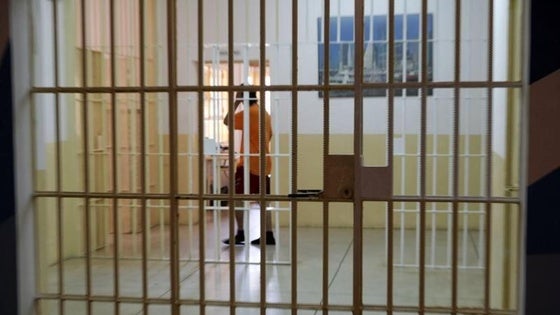 A prisión la pareja detenida en Purchena tras atrincherarse armada en una vivienda
