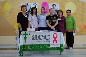 Campaña con motivo del Día Contra el Cáncer de Mama en Olula del Río