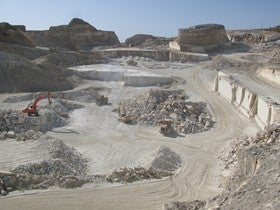 La Junta de Andalucía respalda con 12 millones de euros hasta 56 proyectos de empresas del mármol en esta Legislatura