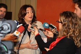 Moreno valora el "apoyo expreso" de Chacón a Andalucía y reconoce que le ha "emocionado"