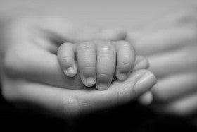 Cruz Roja busca familias para acogimientos de menores ante la cantidad de niños en situación de desamparo