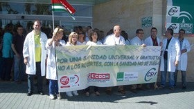 El sector sanitario se concentra en contra los recortes también en el Almanzora