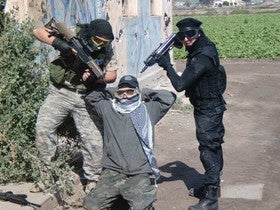 Metralletas con balas de juguete: El ‘Air Soft’ llega pisando fuerte al Almanzora