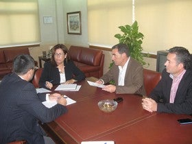 Bonificaciones para los empresarios del Mármol asociados a través del Puerto de Almería