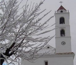 La nieve y el hielo exigen el uso de cadenas en tres carreteras de la provincia  DirectorioDirección General Tráfico Bacares Escúllar
