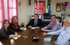 La delegada del Gobierno se reúne con el equipo de gobierno del Ayuntamiento de Albox