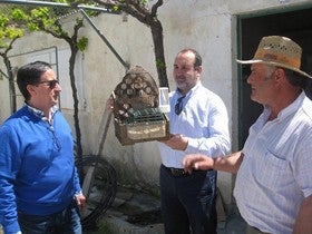 José Manuel Ortiz visita en Lúcar una de las granjas más grandes de Andalucía para reproducción y cría de perdiz roja