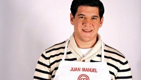 Juan Manuel Sánchez, el joven cocinero de Albox, retratado por su madre y su novia