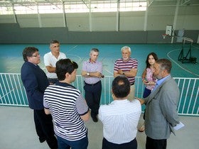 El alcalde del Ayuntamiento de Albox asiste a la recepción de las obras del nuevo pabellón deportivo