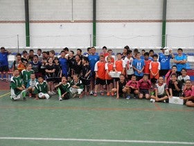 Diputación cierra las Ligas de Fútbol Sala en el Almazora con 250 niños participantes