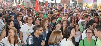 Más de 5.000 almerienses cargan contra la 'Ley Wert' por las calles de la capital